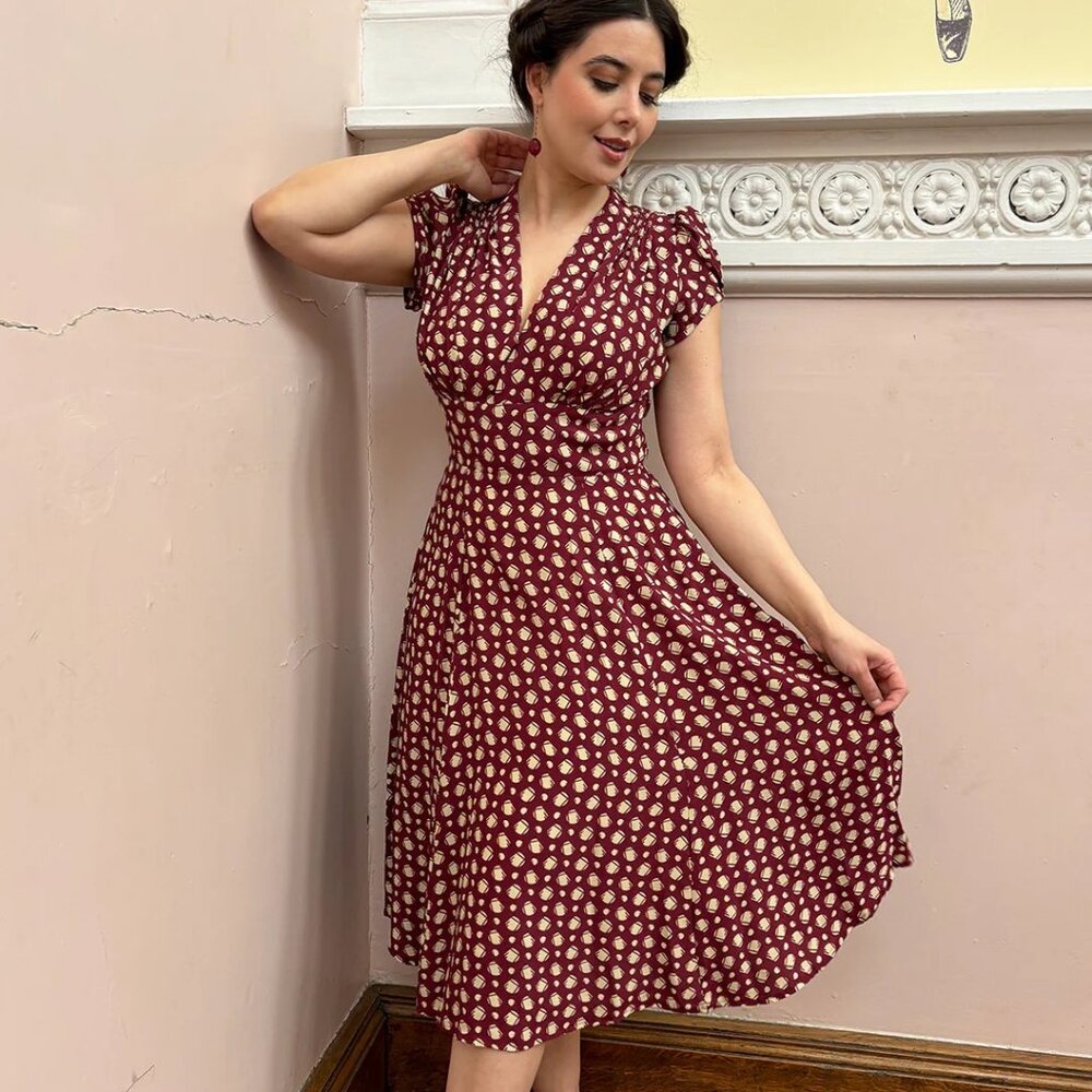 House of Foxy 1930s Ava Tea Dress in Wine Deco Dot EUC